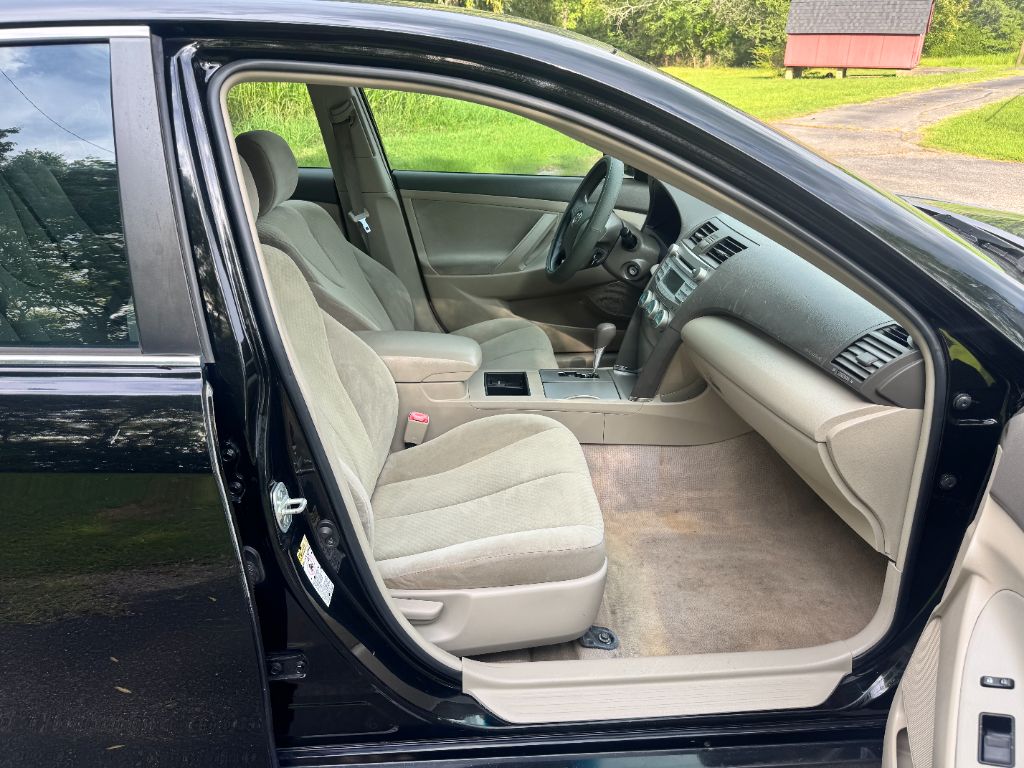 2009 Toyota Camry - $3,995