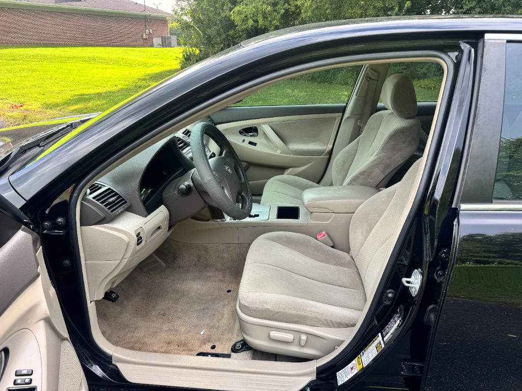 2009 Toyota Camry - $3,995