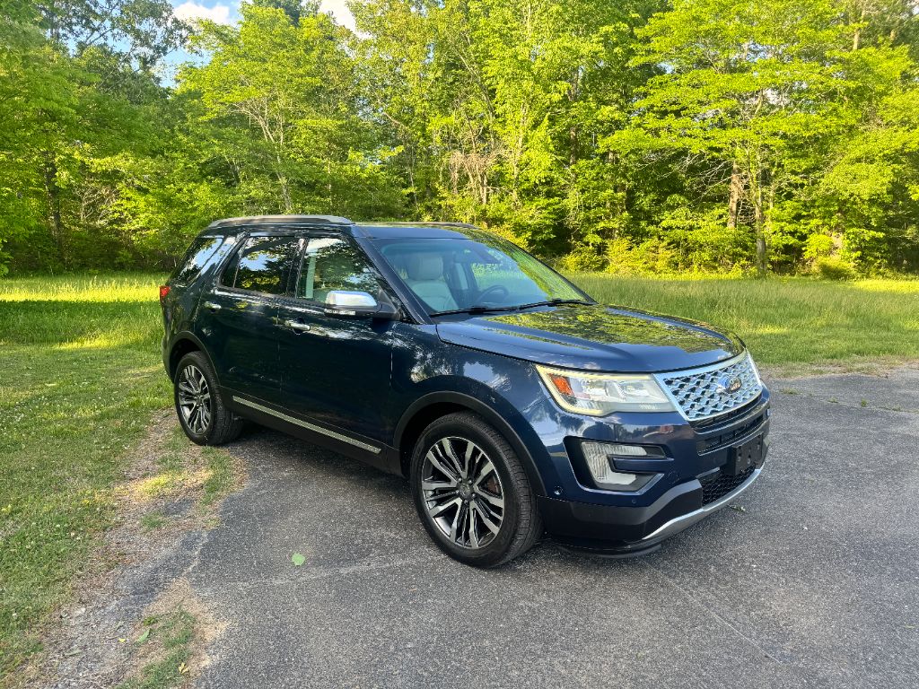 2016 Ford Explorer - $9,995