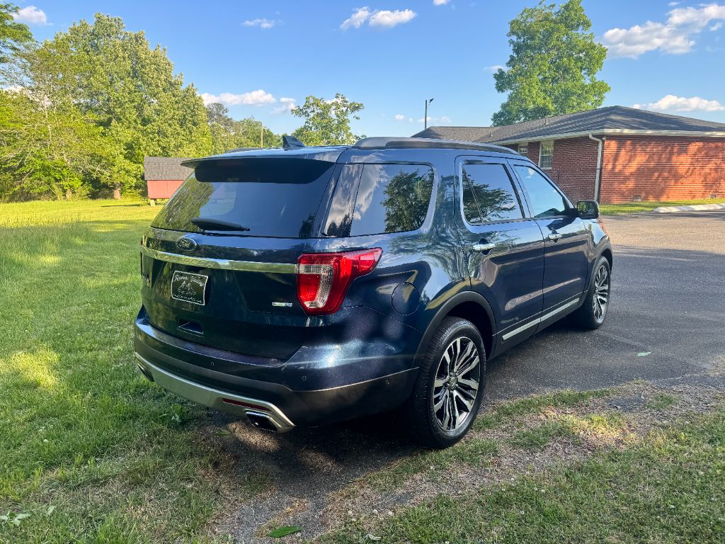 2016 Ford Explorer - $9,995