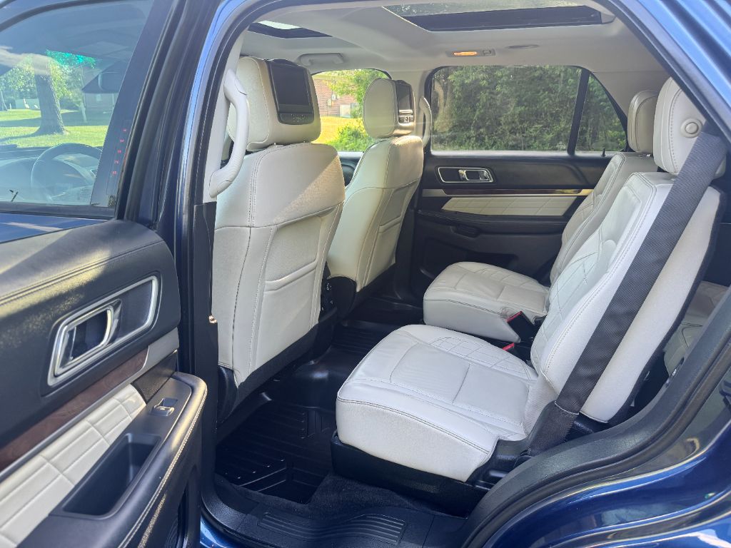 2016 Ford Explorer - $9,995