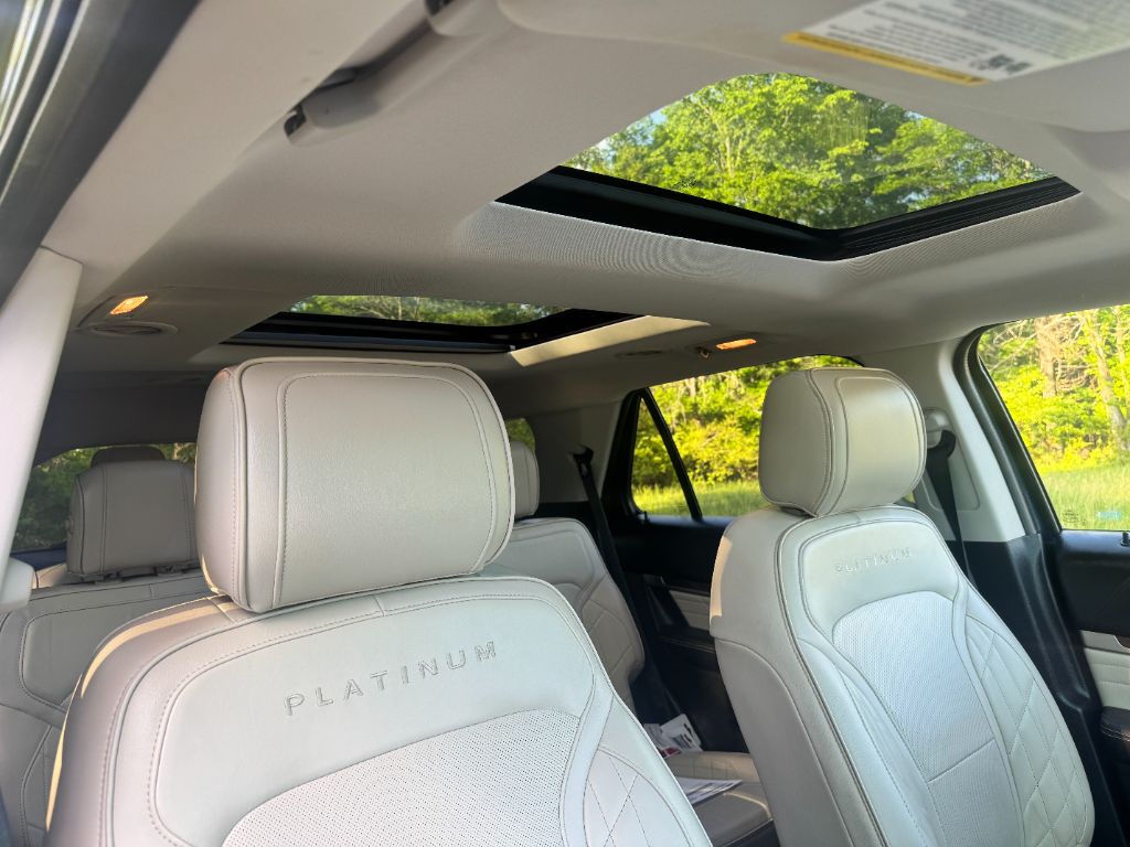 2016 Ford Explorer - $9,995