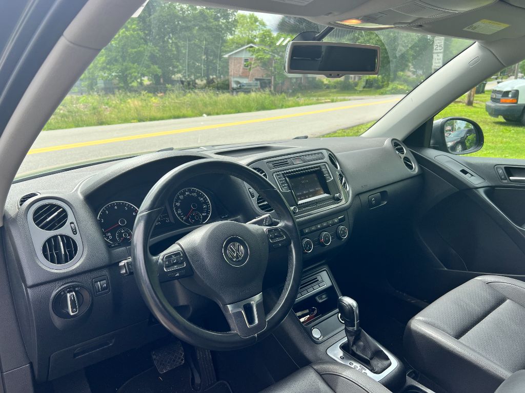 2016 Volkswagen Tiguan S photo
