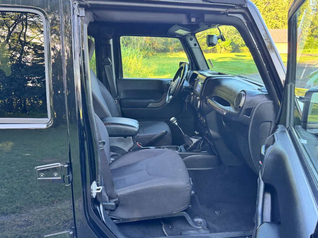 2015 Jeep Wrangler - $9,995