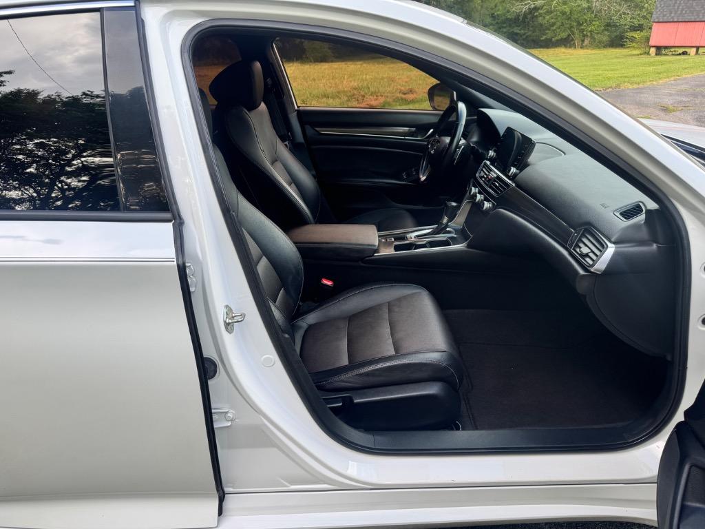 2019 Honda Accord - $13,995