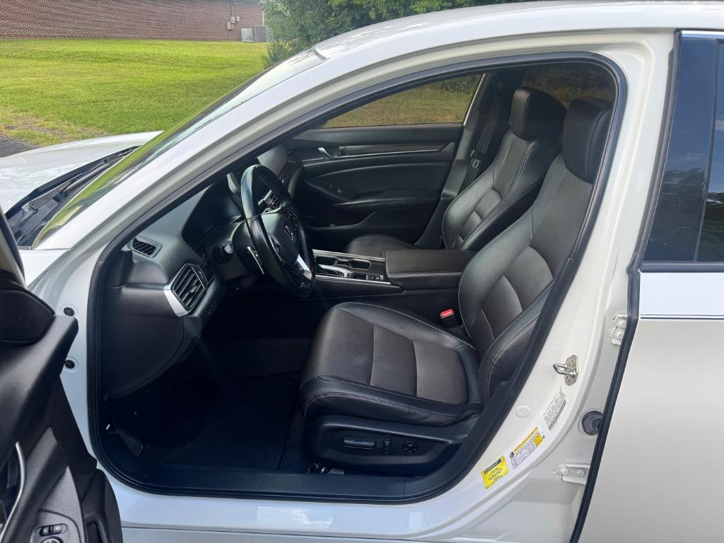 2019 Honda Accord - $13,995