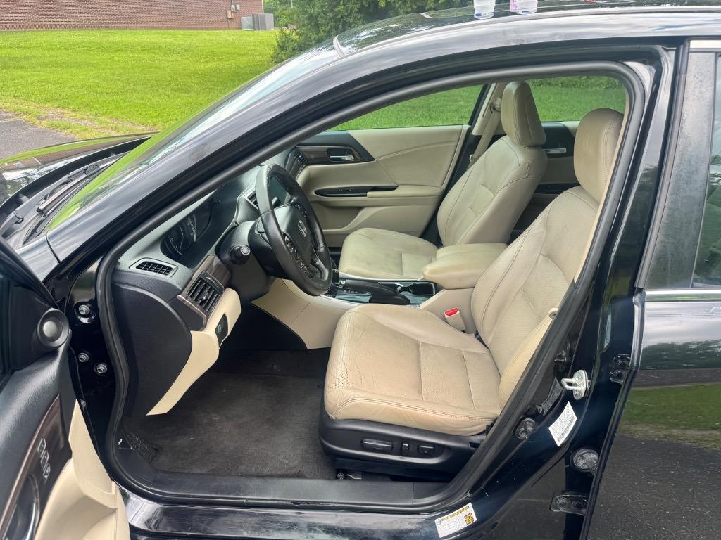 2017 Honda Accord - $12,995