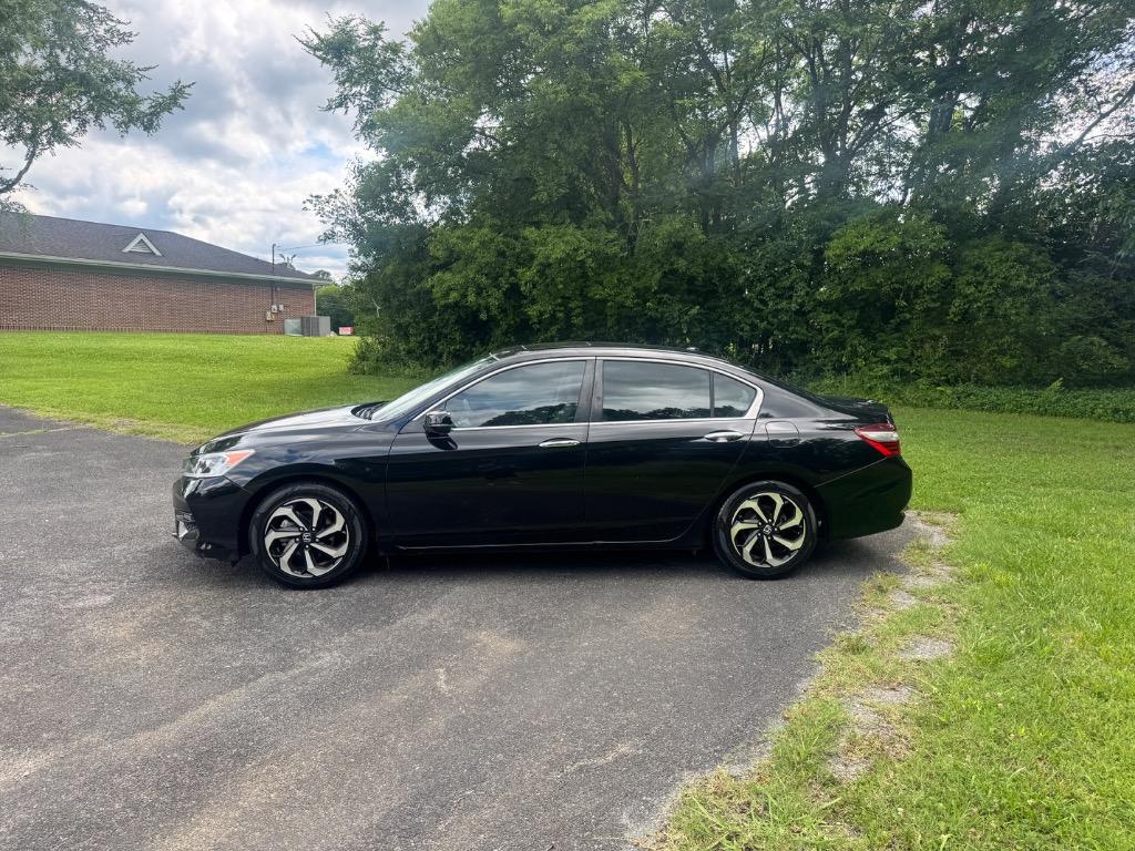 2017 Honda Accord - $12,995