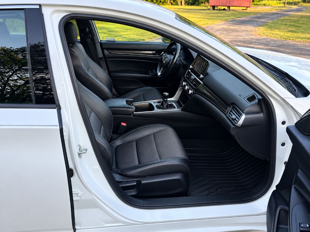 2018 Honda Accord - $15,995