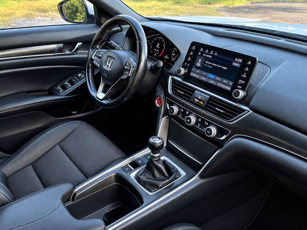 2018 Honda Accord - $15,995