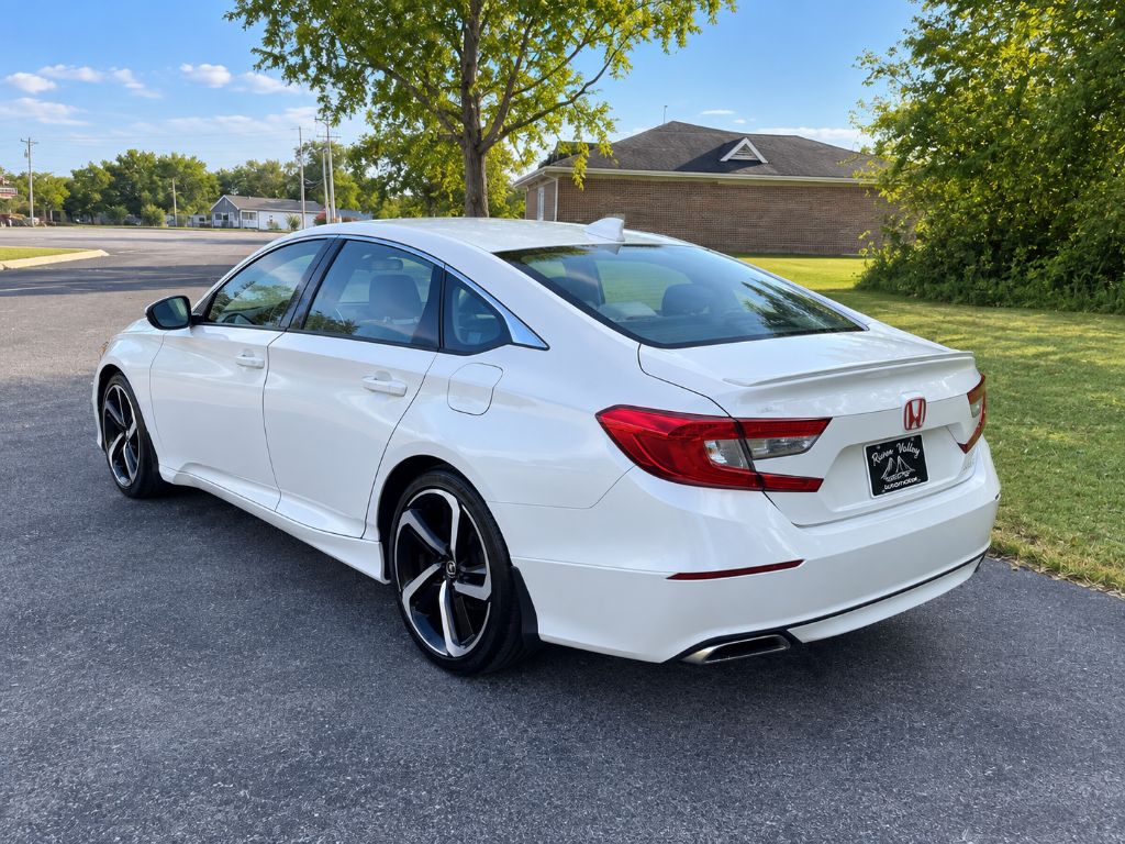 2018 Honda Accord - $15,995