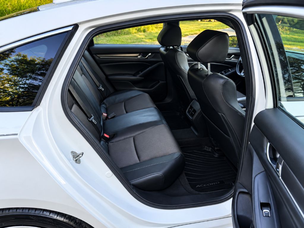 2018 Honda Accord - $15,995
