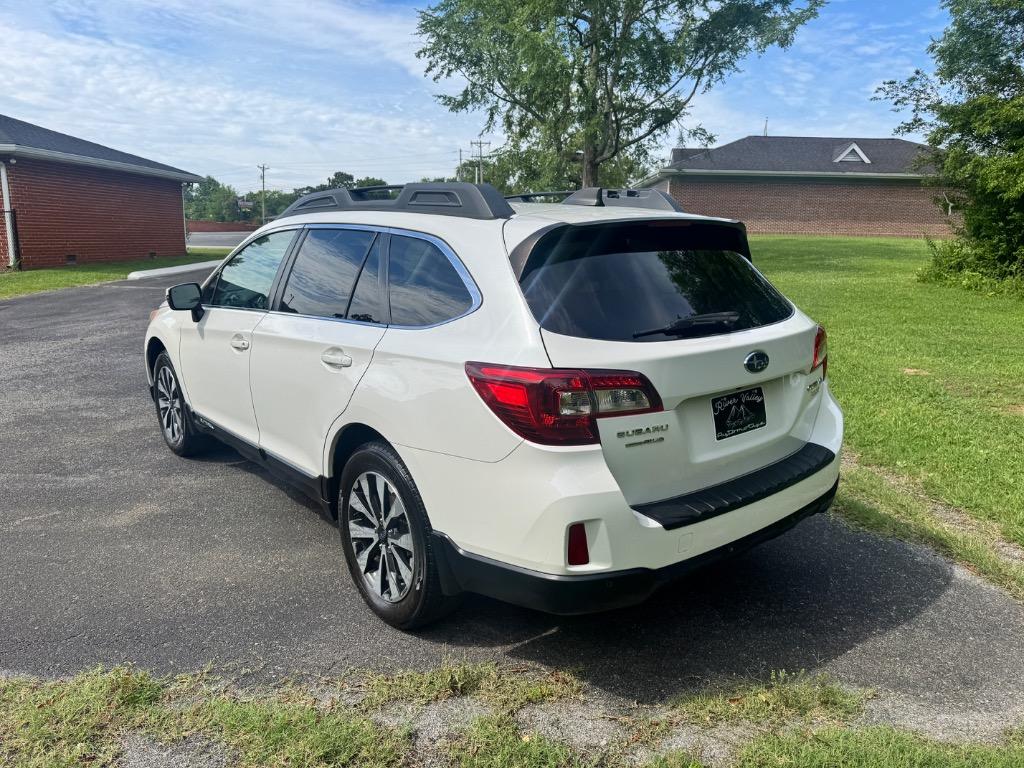 2017 Subaru Outback - $8,995