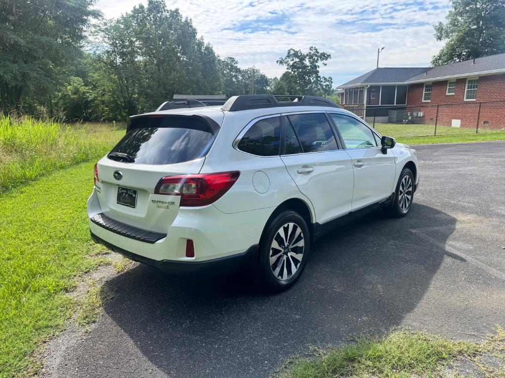 2017 Subaru Outback - $8,995