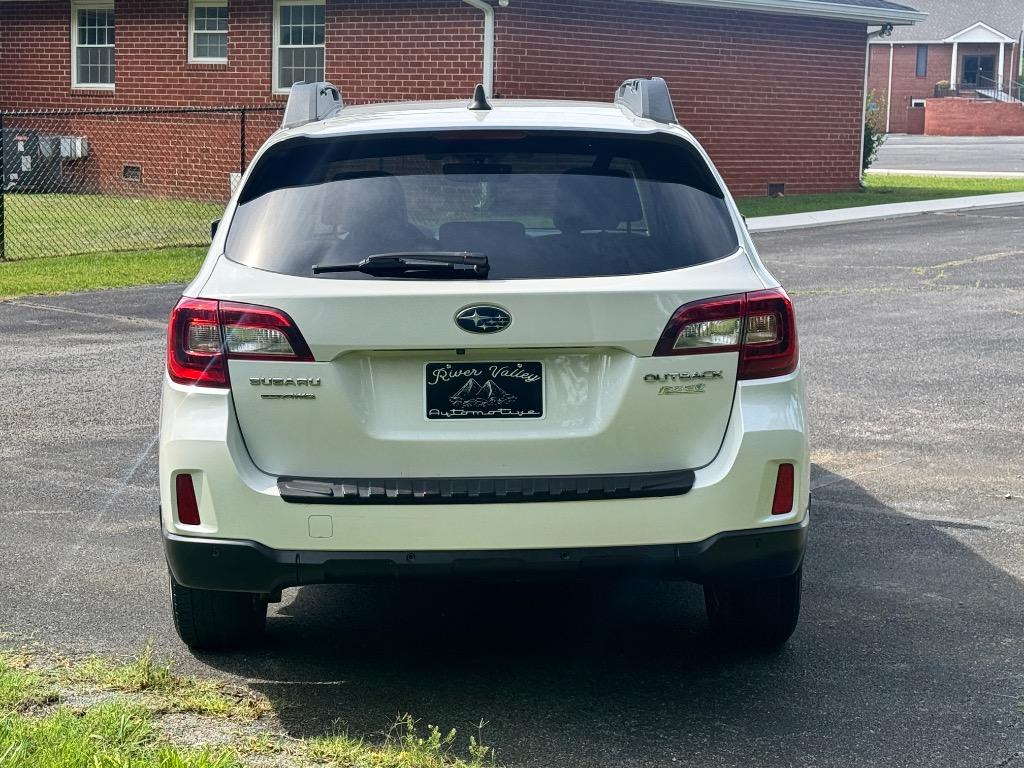 2017 Subaru Outback - $8,995