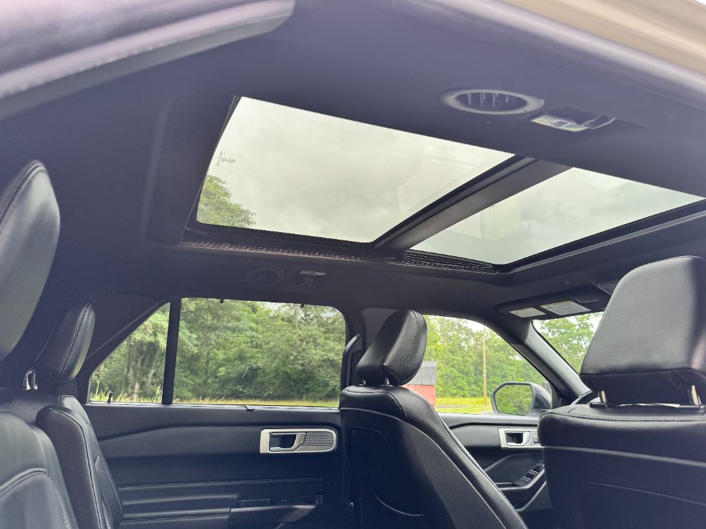 2020 Ford Explorer - $18,995