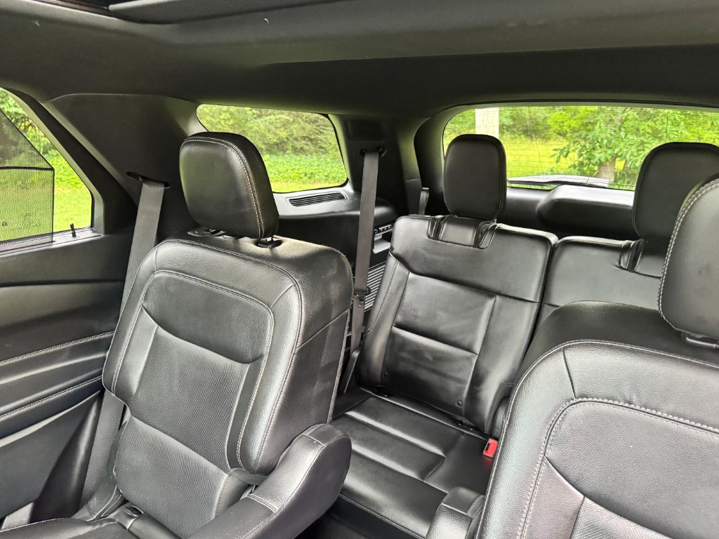 2020 Ford Explorer - $18,995