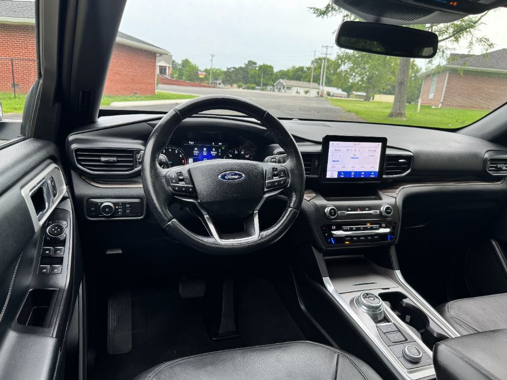 2020 Ford Explorer - $18,995
