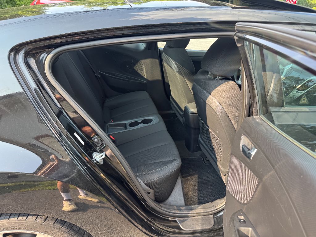 2017 Hyundai Veloster Value Edition photo