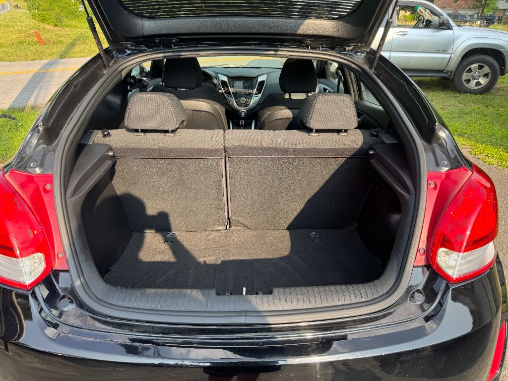 2017 Hyundai Veloster Value Edition photo