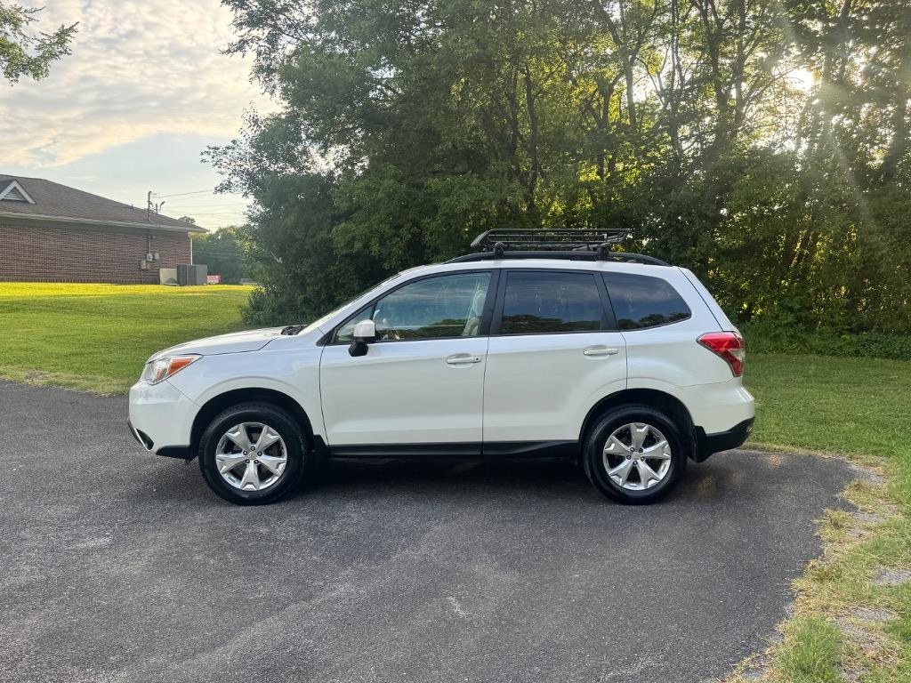 2015 Subaru Forester - $8,995
