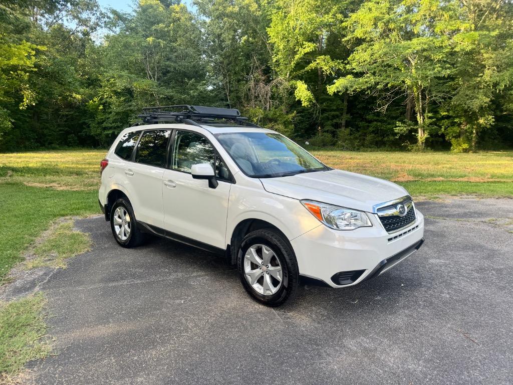 2015 Subaru Forester - $8,995
