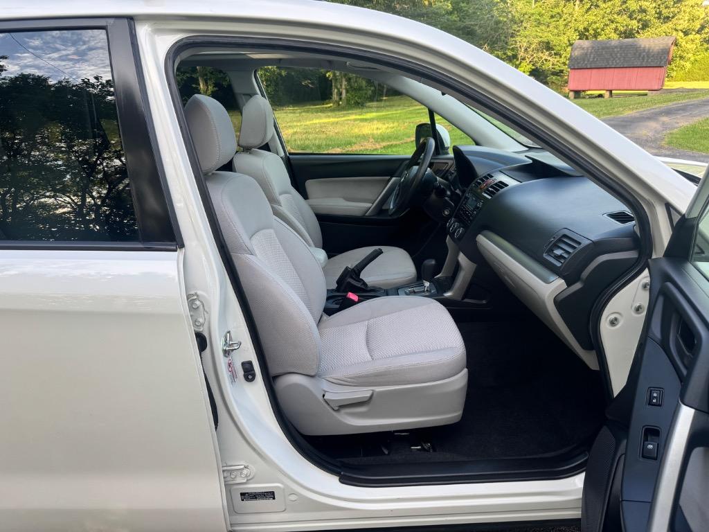2015 Subaru Forester - $8,995