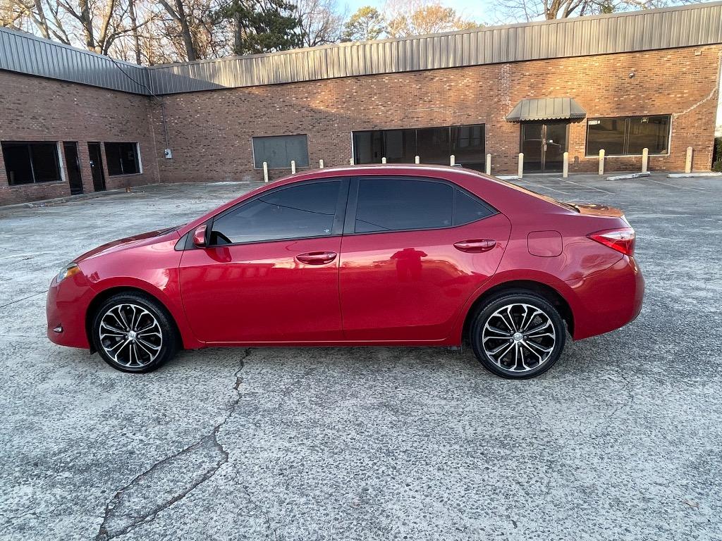 2017 Toyota Corolla LE photo