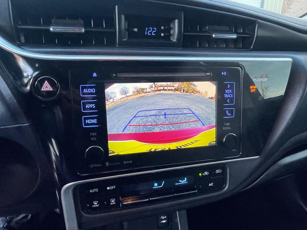 2017 Toyota Corolla LE photo