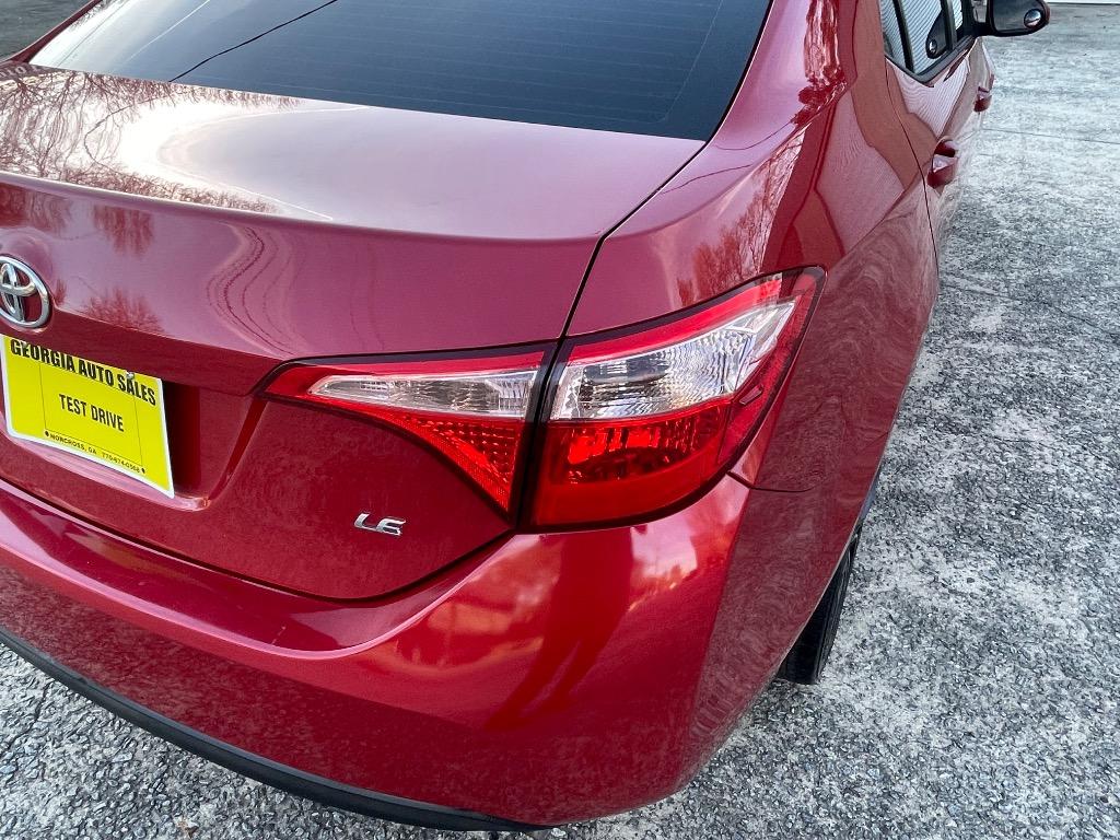 2017 Toyota Corolla LE photo
