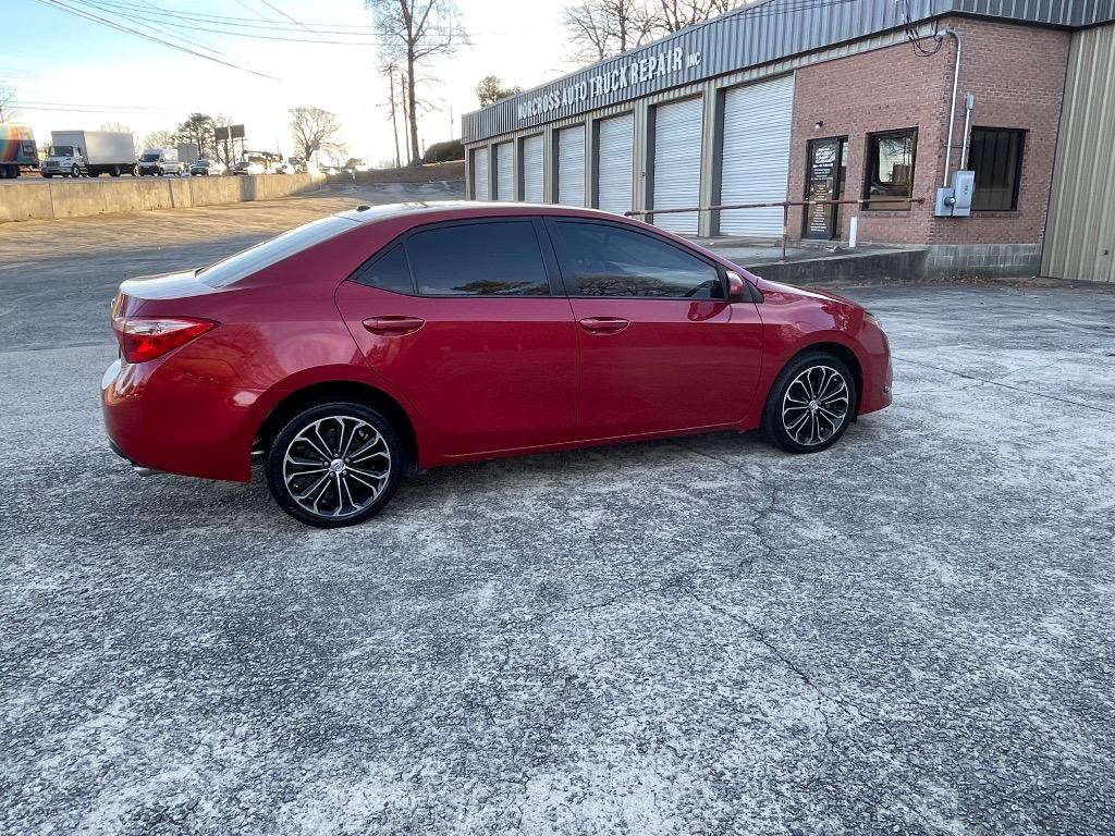 2017 Toyota Corolla LE photo