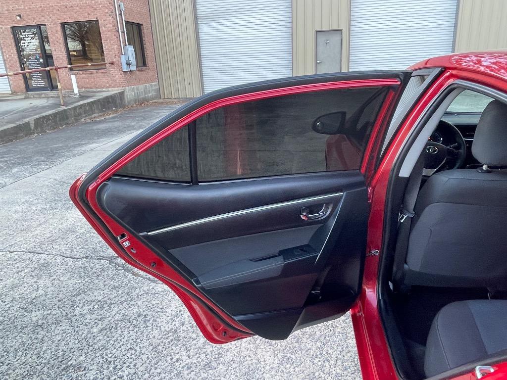 2017 Toyota Corolla LE photo