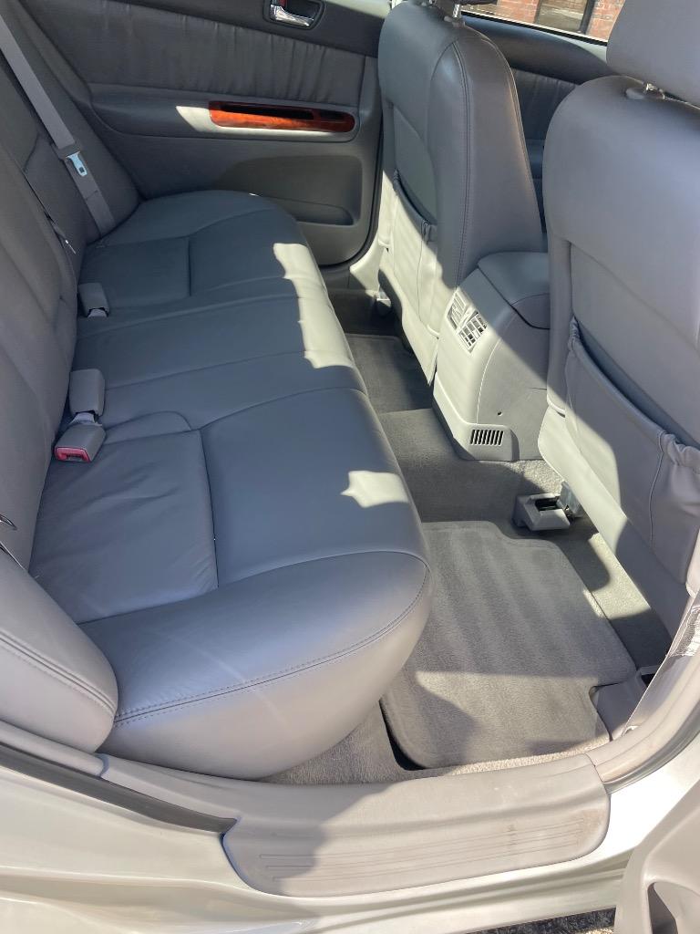 2004 Toyota Camry LE V6 photo