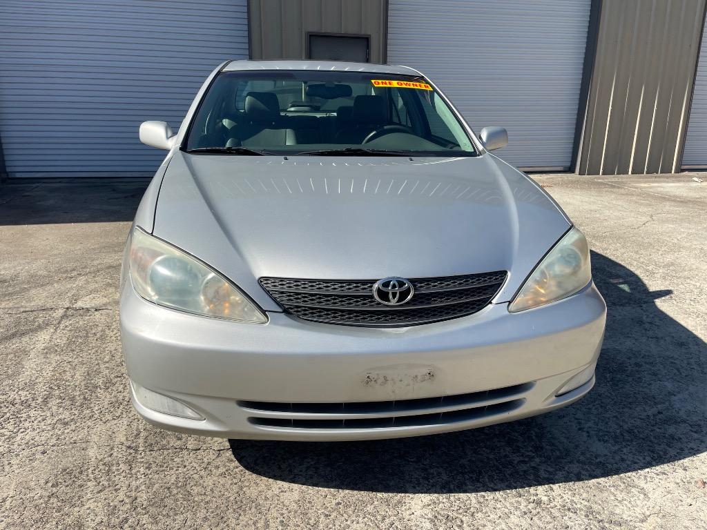 2004 Toyota Camry LE V6 photo