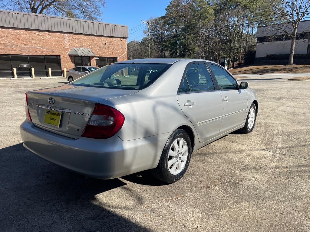 2004 Toyota Camry LE V6 photo