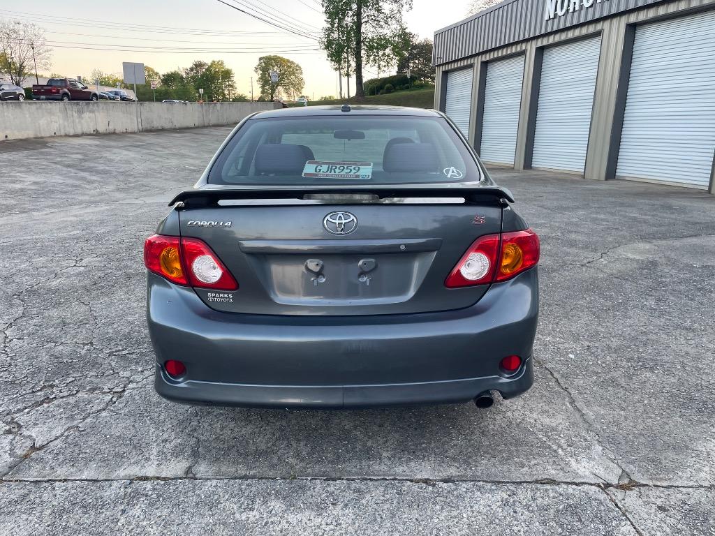 2010 Toyota Corolla photo