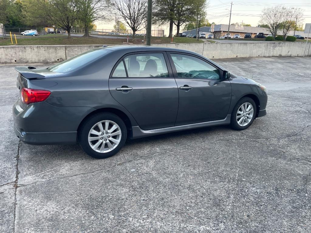 2010 Toyota Corolla photo