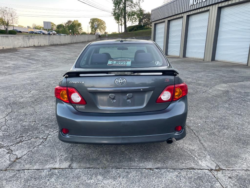 2010 Toyota Corolla photo