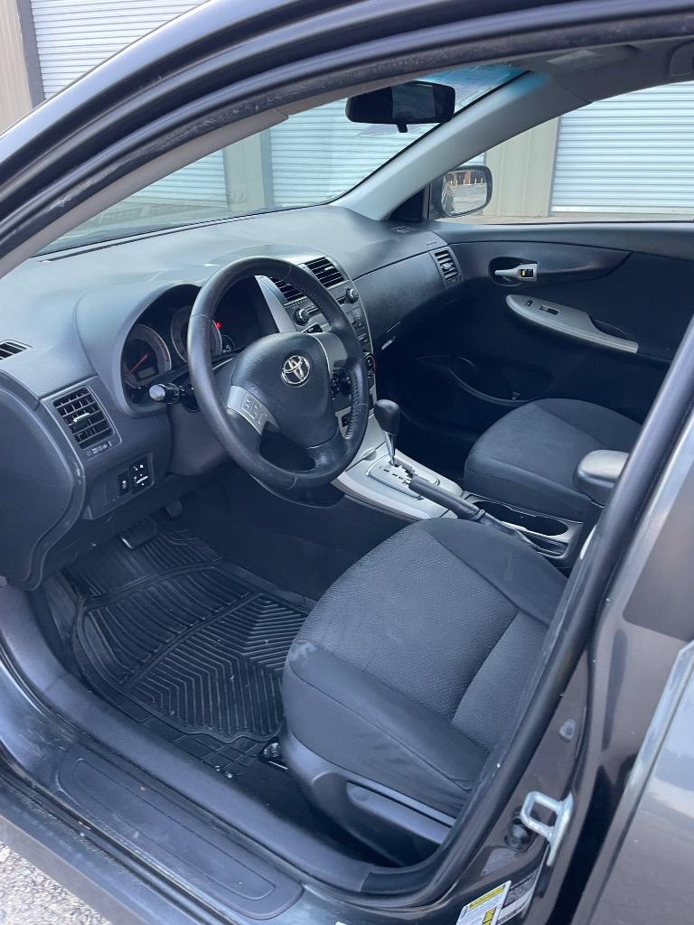 2010 Toyota Corolla photo
