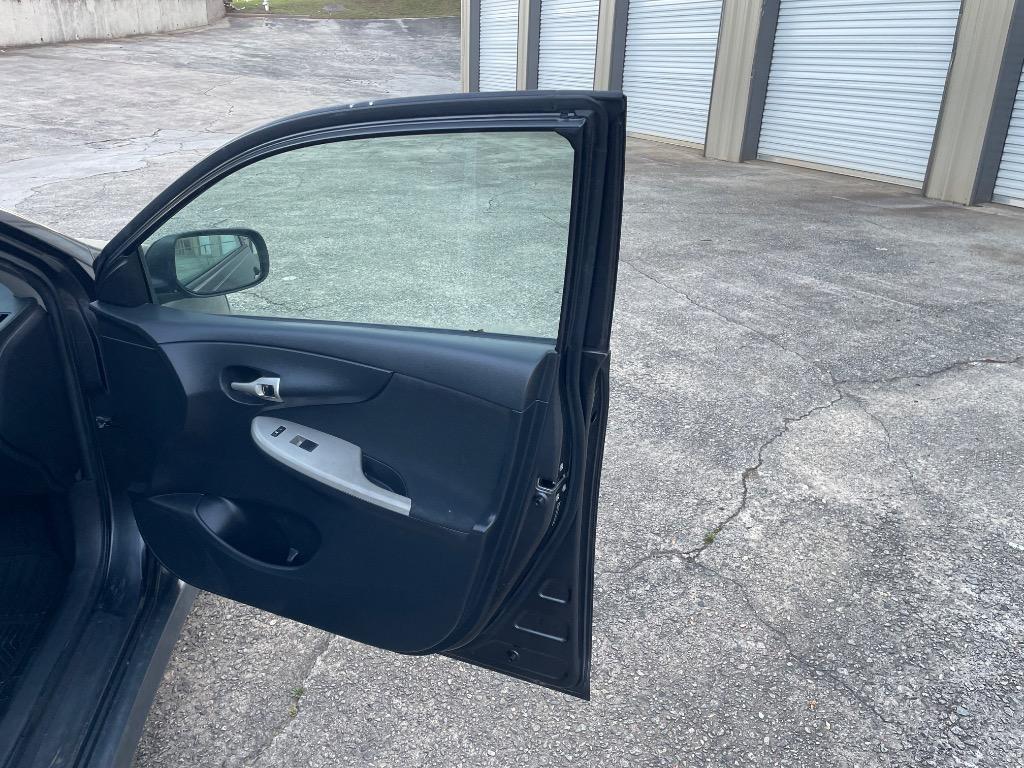 2010 Toyota Corolla photo