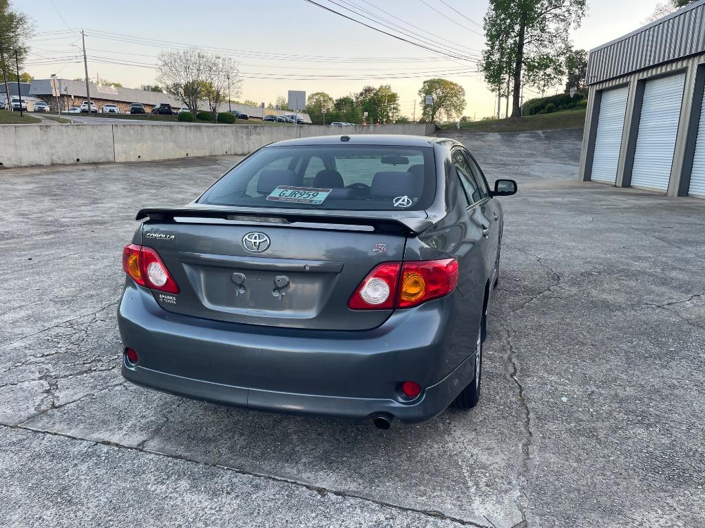 2010 Toyota Corolla photo