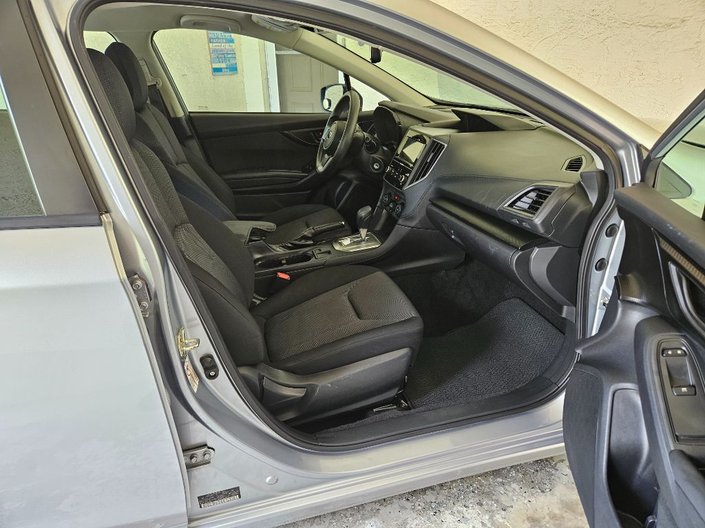 2017 Subaru Impreza photo