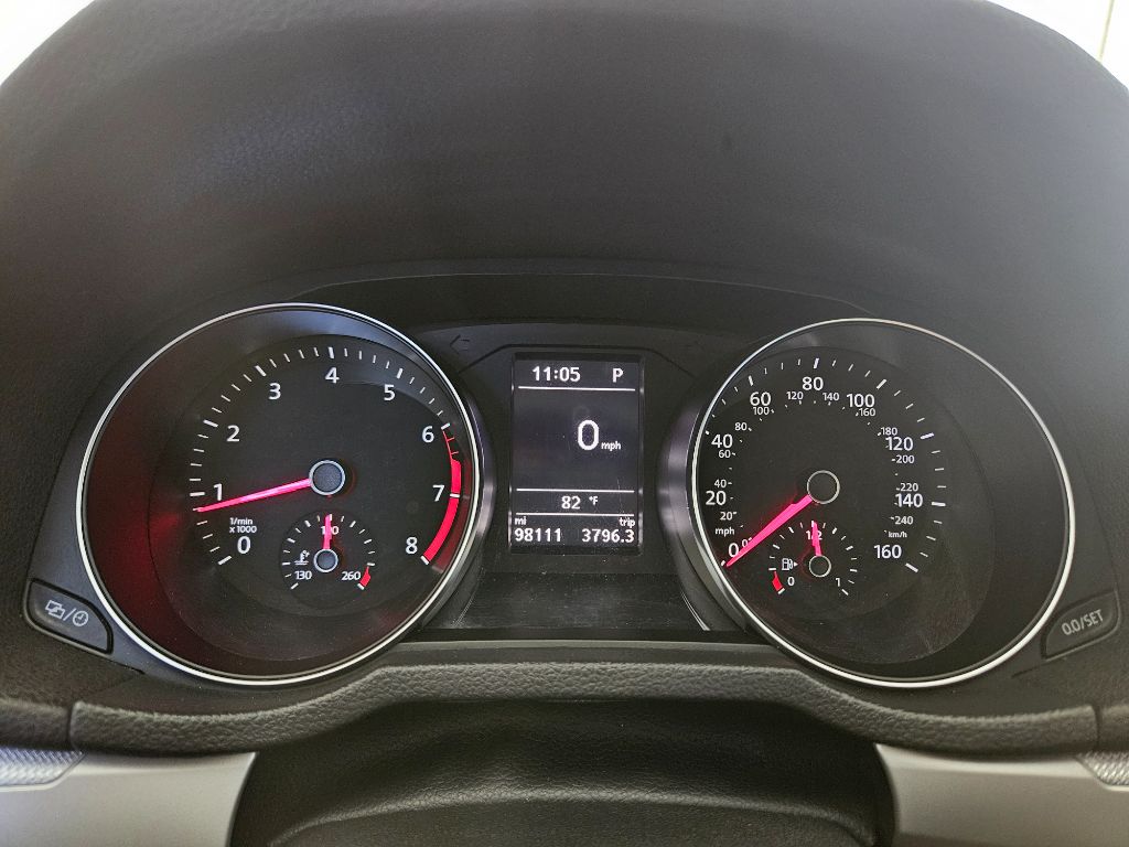 2016 Volkswagen Passat R-Line photo