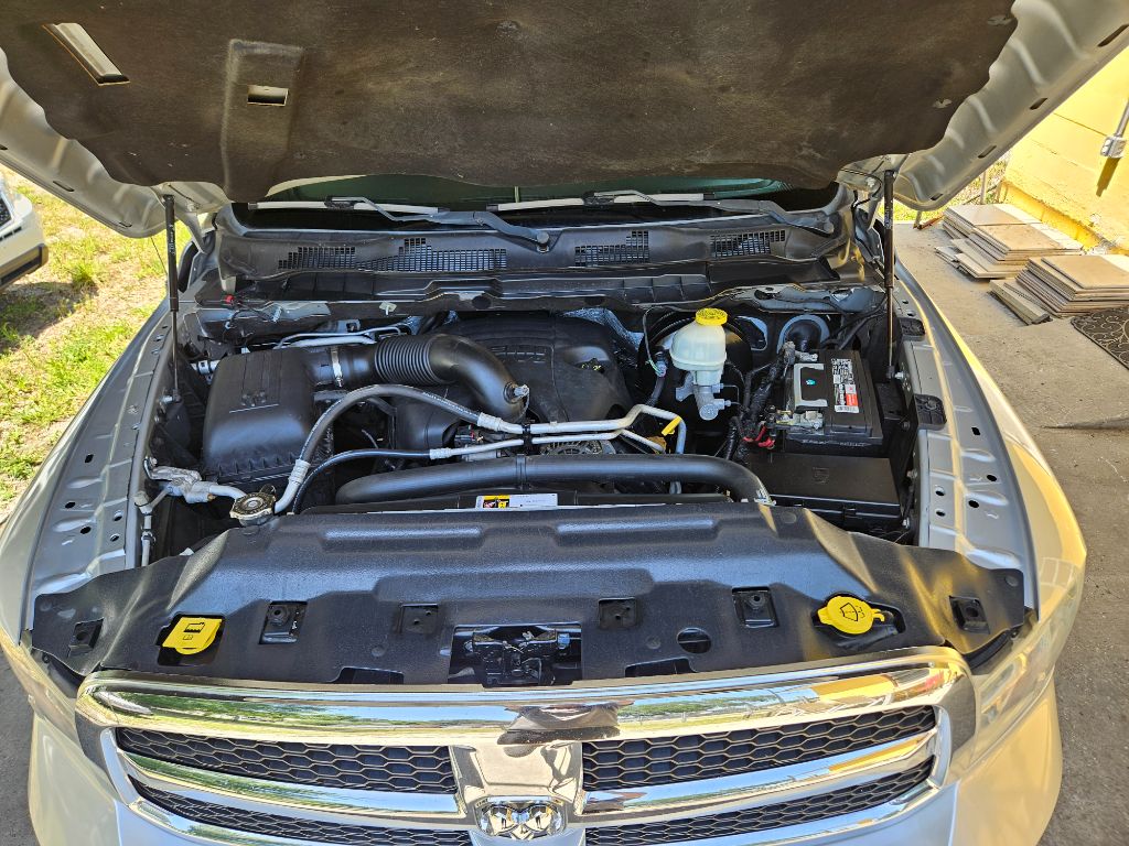 2017 RAM 1500 SLT photo