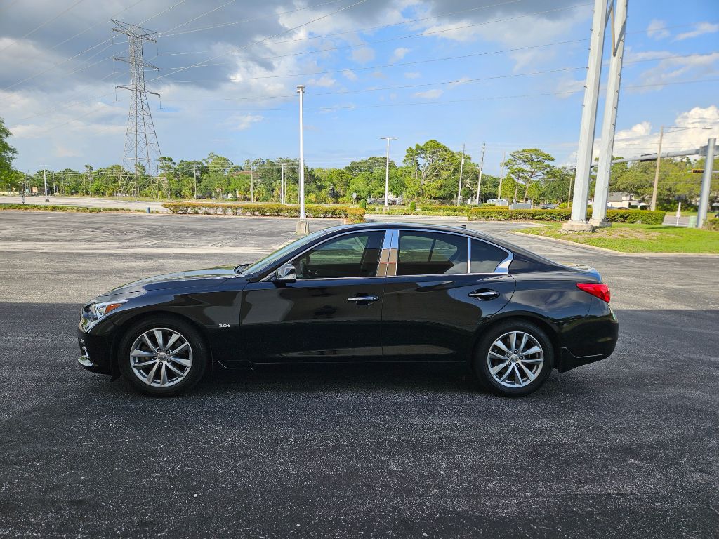 2017 INFINITI Q50 - $13,300