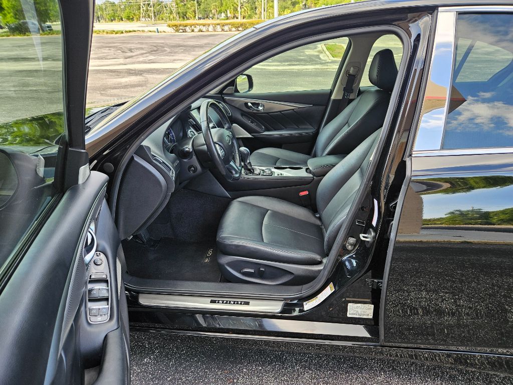 2017 INFINITI Q50 - $13,300