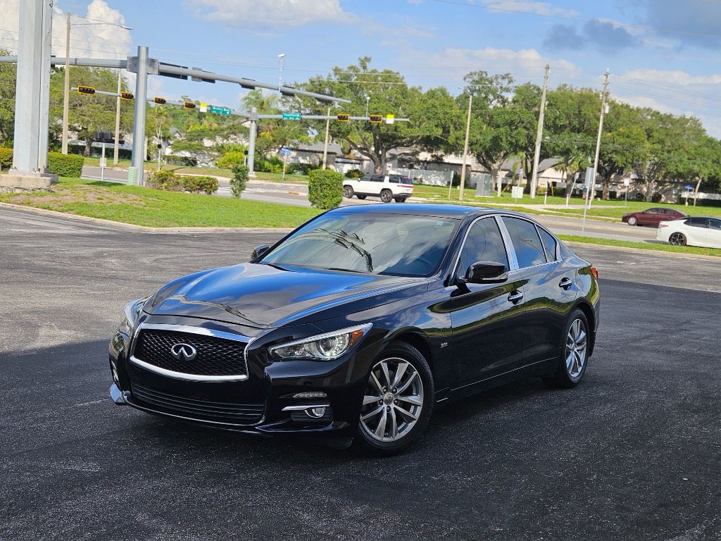 2017 INFINITI Q50 - $13,300