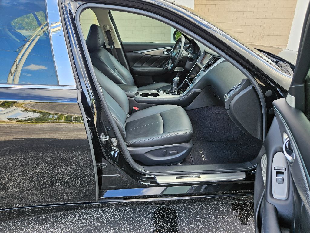2017 INFINITI Q50 - $13,300