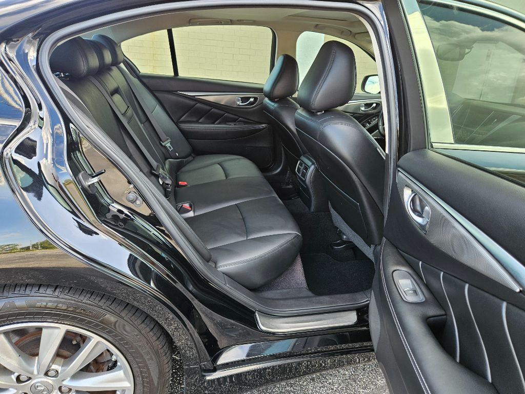 2017 INFINITI Q50 - $13,300