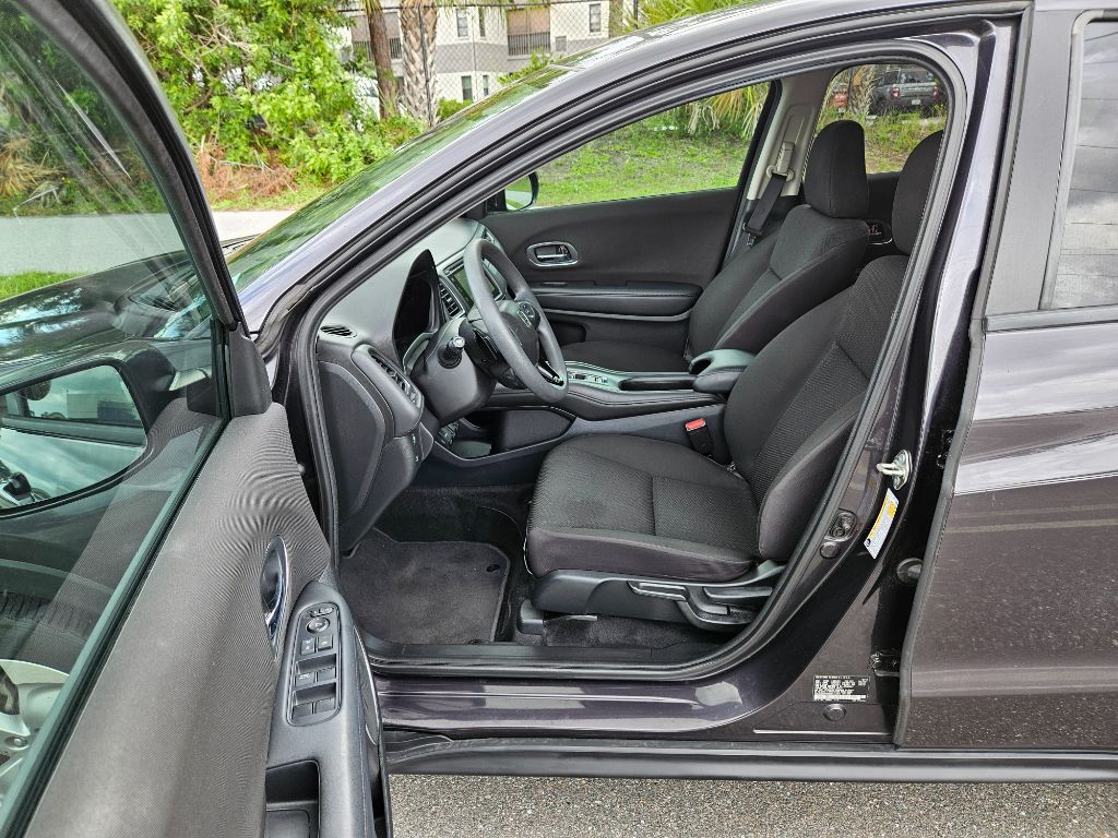 2017 Honda HR-V - $10,990